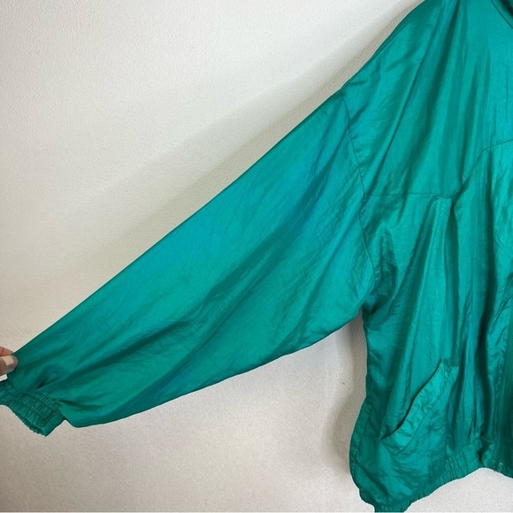 2B Active Metallic Green Vintage 90s Athleisure Gym Athletic Windbreaker Jacket - Picture 11 of 14